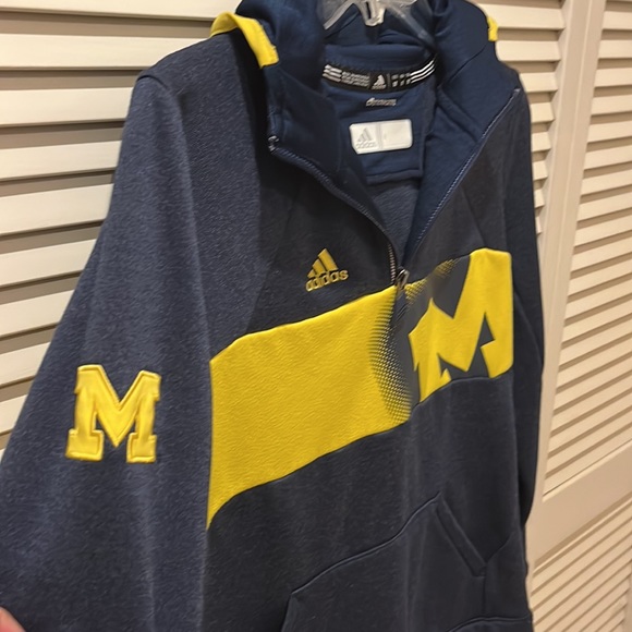 Super nice Adidas University of Michigan hoodie GoBlue - Picture 2 of 14